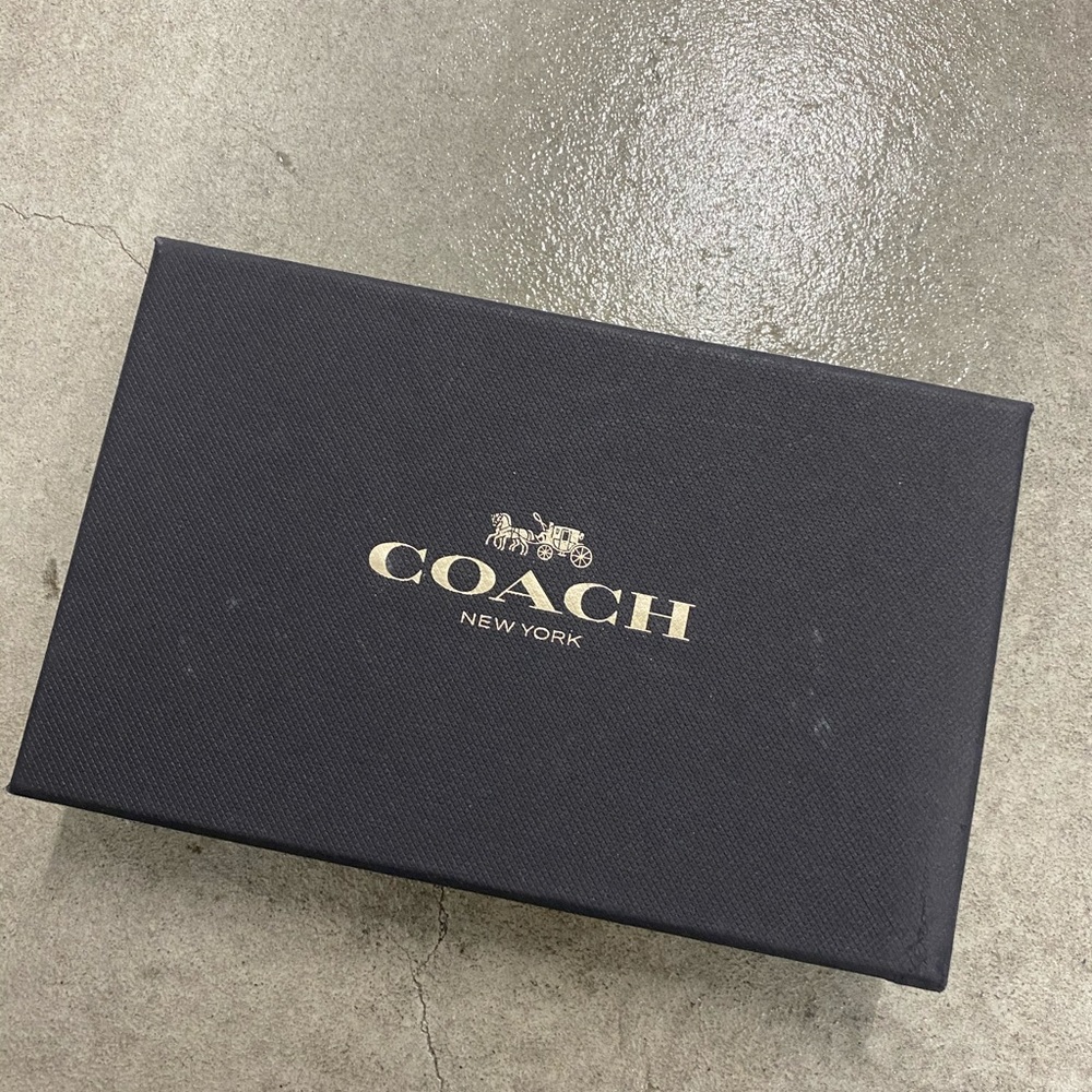 Coach holiday design wristlet gift set NWT - Picture 7 of 7